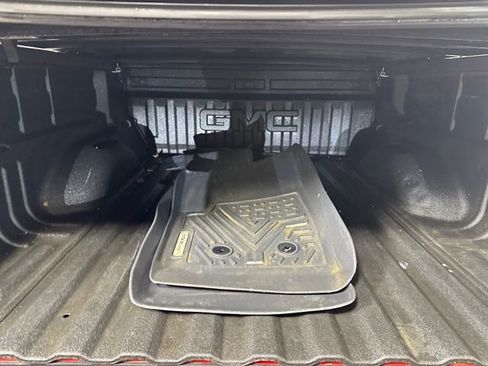 Used 2016 GMC Canyon SLE w/ All Terrain Package image 26