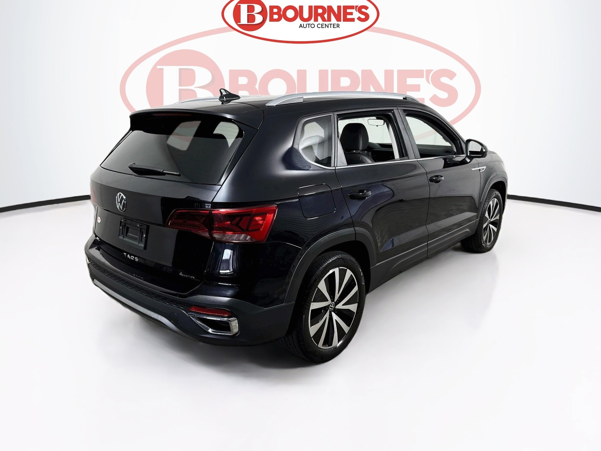 Used 2023 Volkswagen Taos SE AWD/4WD image 10