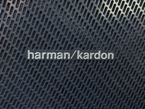 Used 2023 Volvo C40 P8 Recharge Ultimate image 15