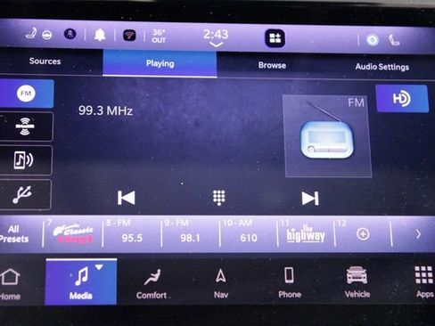 Used 2023 Jeep Grand Cherokee 4WD 4xe w/ Luxury Tech Group II image 33