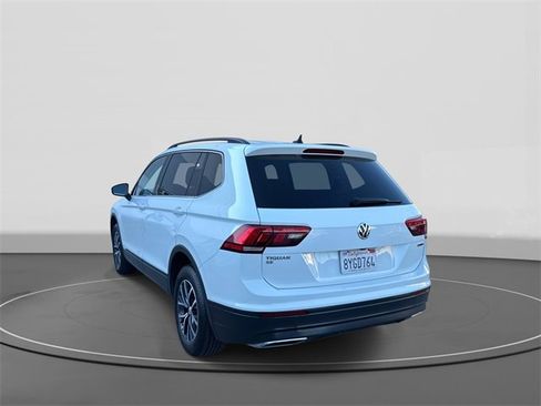 Used 2019 Volkswagen Tiguan SE image 3
