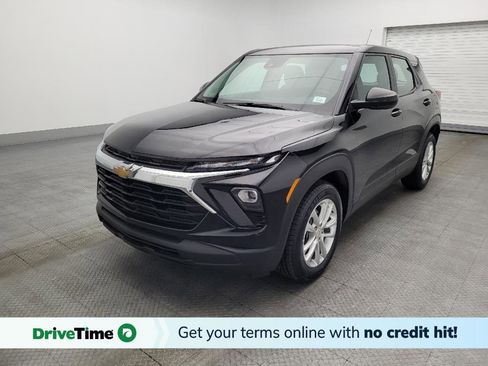 Used 2024 Chevrolet TrailBlazer LS image 1