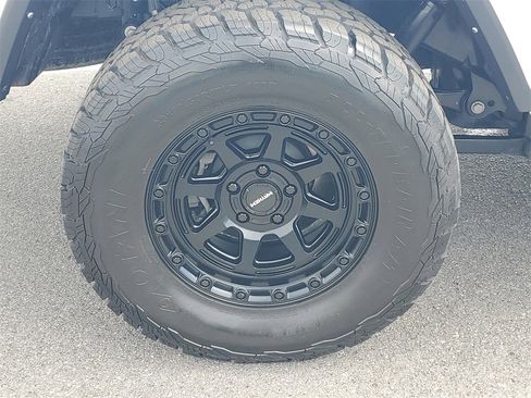 Used 2022 Jeep Gladiator Overland w/ Popular Equipment Package image 7