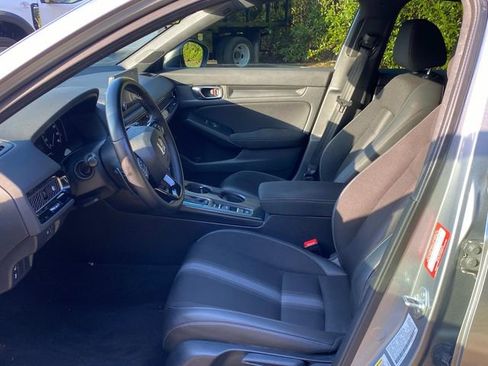 Used 2024 Honda Civic Sport image 9
