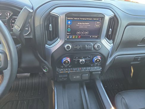 Used 2019 GMC Sierra 1500 SLT w/ SLT Premium Plus Package image 22