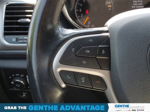 Used 2020 Jeep Grand Cherokee Altitude image 13