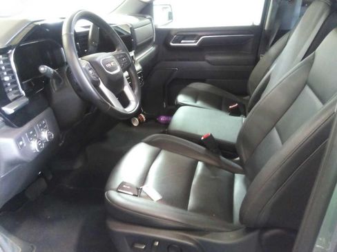 Used 2026 GMC Sierra 1500 SLT AWD/4WD image 4