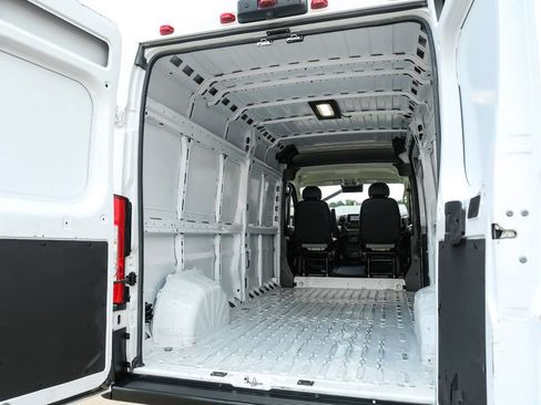 Used 2024 RAM ProMaster 2500 w/ Convenience Group FWD image 47