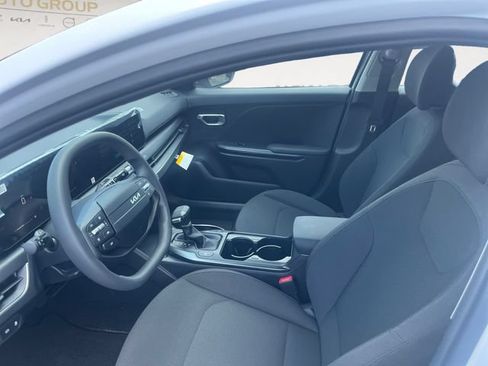 New 2026 Kia K4 FWD image 9