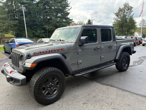 Used 2023 Jeep Gladiator Mojave AWD/4WD image 1