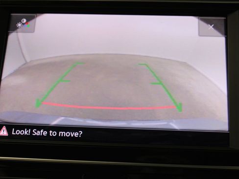Used 2024 Volkswagen Jetta SE FWD image 13
