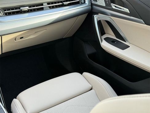 Used 2025 BMW X1 xDrive28i w/ Premium Package image 14