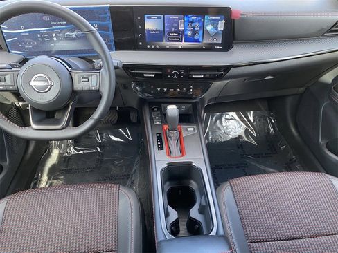 New 2026 Nissan Kicks SR FWD image 18