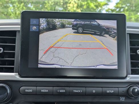 Used 2025 Hyundai Venue SEL FWD image 18