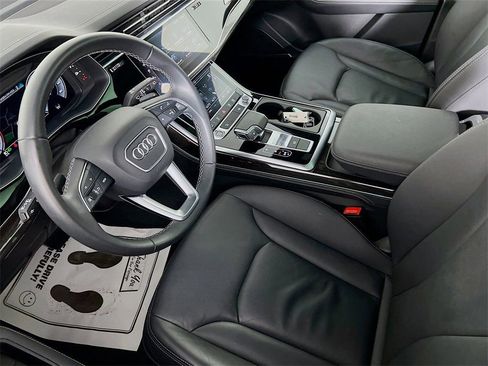 Used 2025 Audi Q7 3.0T Premium Plus image 24