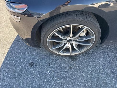 Used 2024 Genesis G70 2.5T image 10