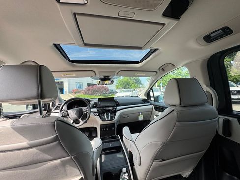 New 2026 Honda Odyssey Touring image 28