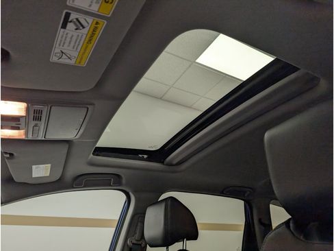 Used 2022 Honda CR-V Touring image 18