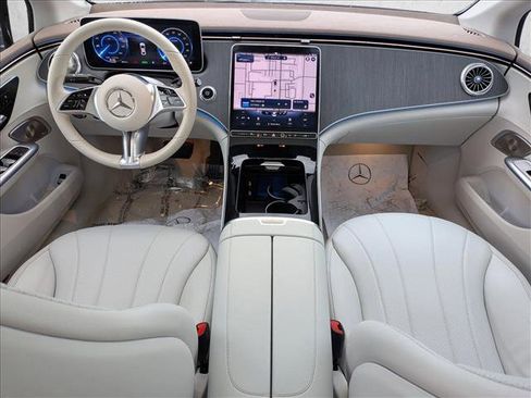 Used 2023 Mercedes-Benz EQE 350+ 4MATIC Sedan image 18