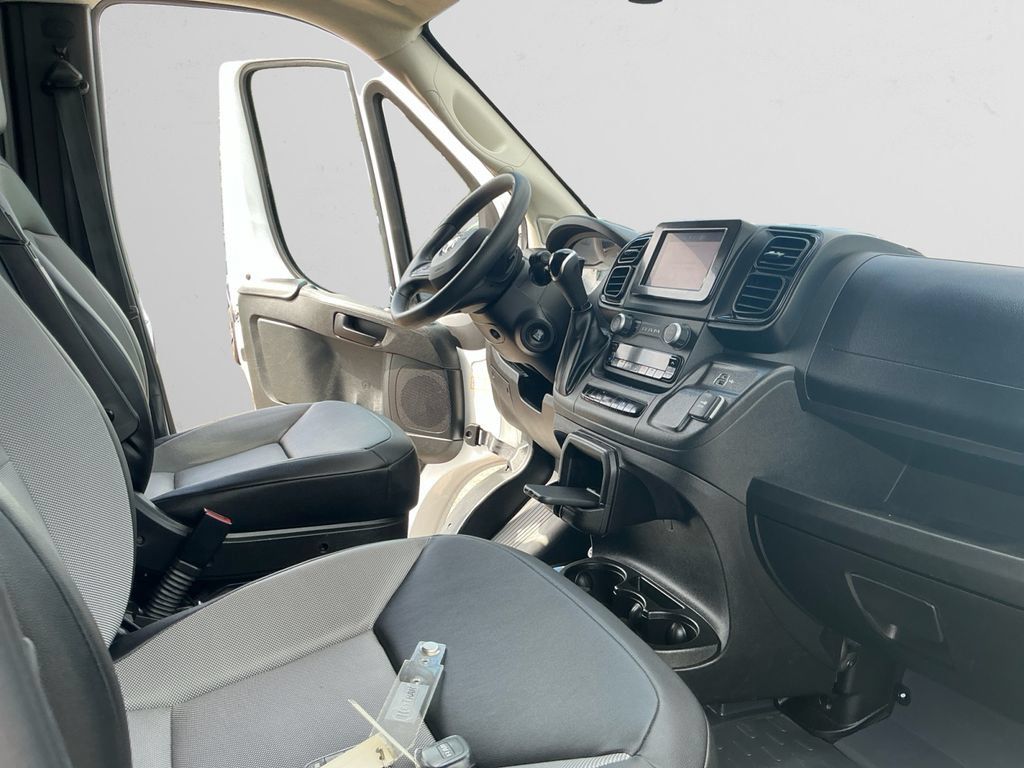 Used 2025 RAM ProMaster 2500 w/ Convenience Group FWD image 15