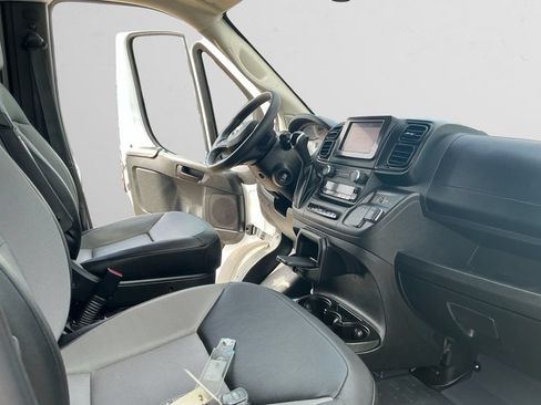 Used 2025 RAM ProMaster 2500 w/ Convenience Group FWD image 15