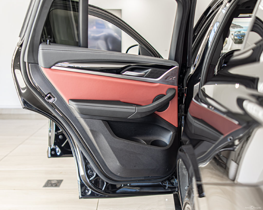 Used 2024 BMW X4 M40i AWD/4WD image 37