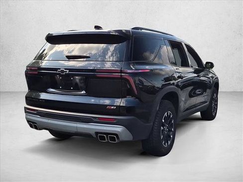 Used 2025 Chevrolet Traverse Z71 w/ Driver Confidence Package AWD/4WD image 5