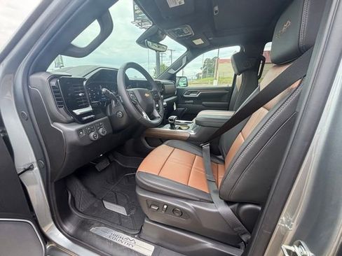 New 2026 Chevrolet Silverado 1500 High Country AWD/4WD image 11