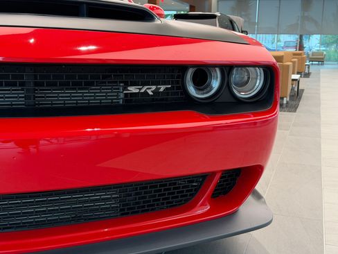 Used 2018 Dodge Challenger SRT Demon RWD image 11