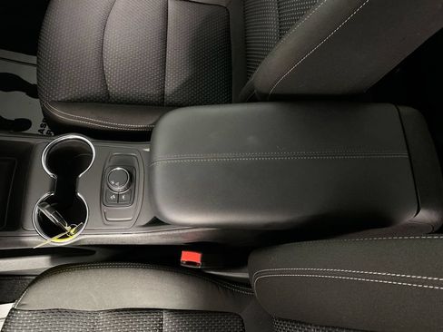 Certified 2023 GMC Terrain SLE FWD image 20