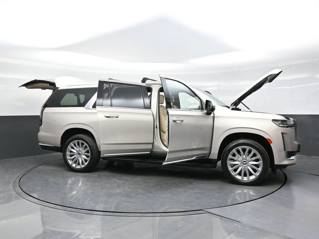 Certified 2024 Cadillac Escalade ESV Premium Luxury AWD/4WD image 46
