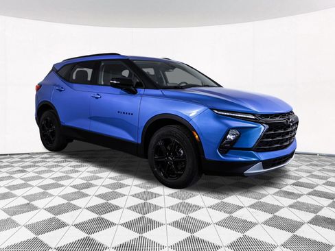 Used 2024 Chevrolet Blazer LT w/ Midnight/Sport Edition FWD image 23