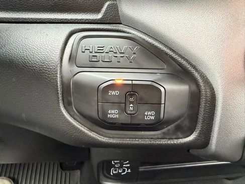 Used 2025 RAM 3500 Big Horn AWD/4WD image 18