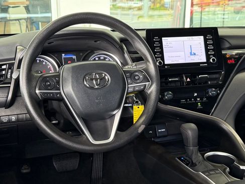 Certified 2023 Toyota Camry LE image 29