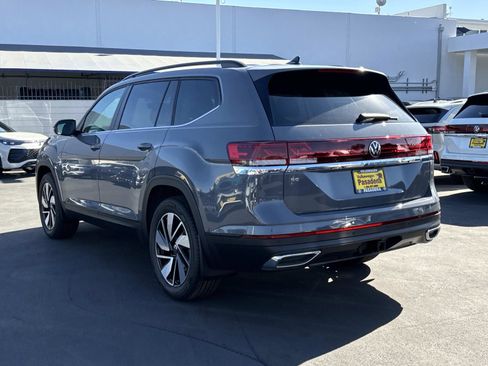 New 2026 Volkswagen Atlas SE FWD image 3