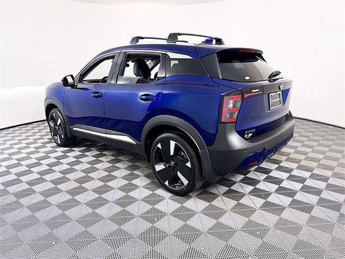 Certified 2025 Nissan Kicks SR image 21