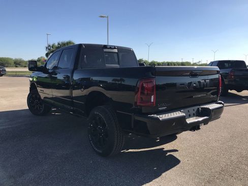 New 2025 RAM 2500 Laramie AWD/4WD image 5