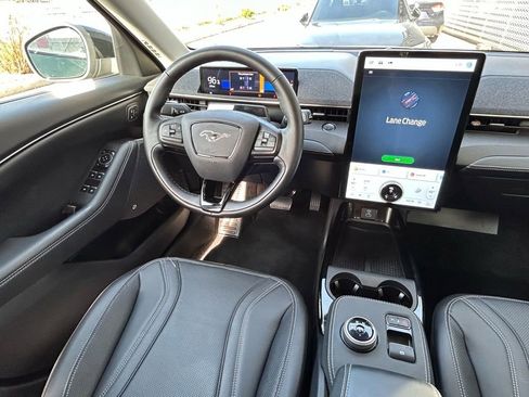 Used 2024 Ford Mustang Mach-E Premium image 7