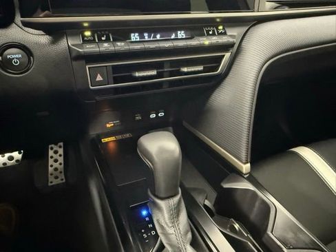 Used 2025 Toyota Camry SE w/ Multimedia Upgrade Package FWD image 22