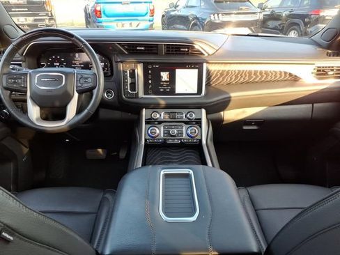 Used 2024 GMC Yukon Denali w/ Denali Reserve Package AWD/4WD image 20