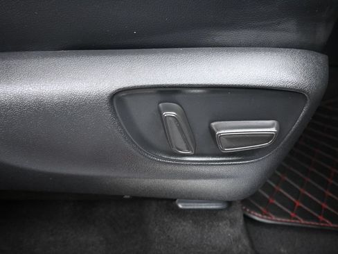 Used 2023 Toyota Highlander XSE FWD image 59