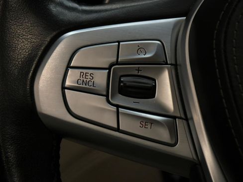 Used 2016 BMW 750i RWD image 26