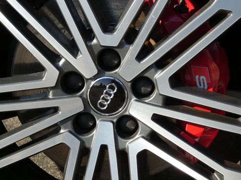 Used 2019 Audi SQ5 Premium Plus w/ Premium Plus Package image 21