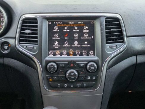 Used 2018 Jeep Grand Cherokee Altitude RWD image 19