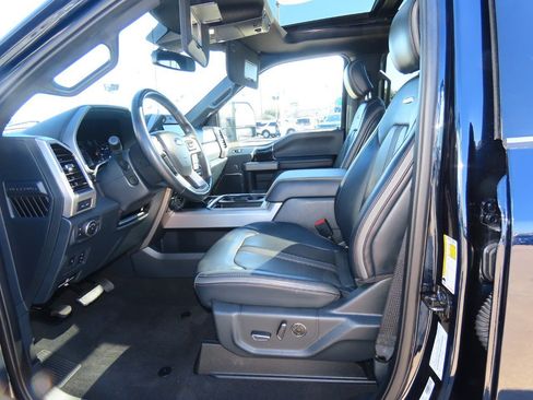 Used 2022 Ford F250 Platinum w/ FX4 Off-Road Package image 27