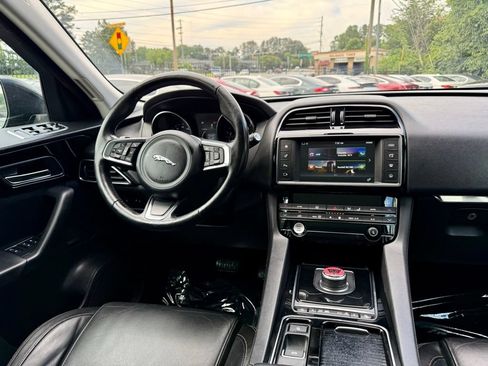 Used 2018 Jaguar F-PACE Prestige AWD/4WD image 17