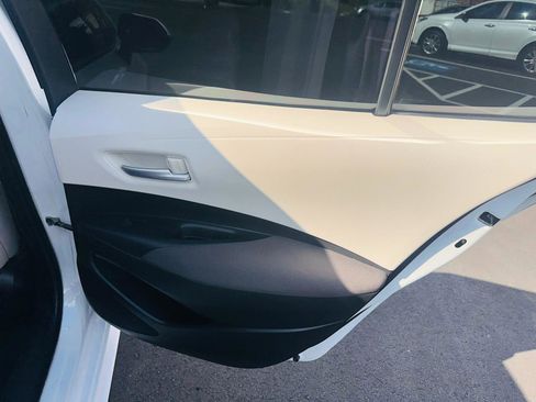 Used 2021 Toyota Corolla LE image 31