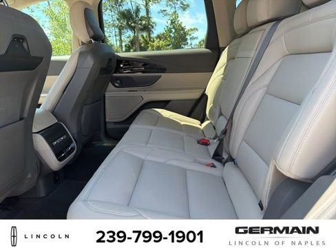 Used 2024 Lincoln Nautilus Premier w/ Equipment Group 102A image 15