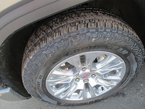 Certified 2022 GMC Sierra 1500 Denali image 13