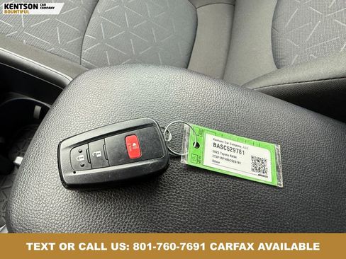 Used 2025 Toyota RAV4 XLE AWD/4WD image 36
